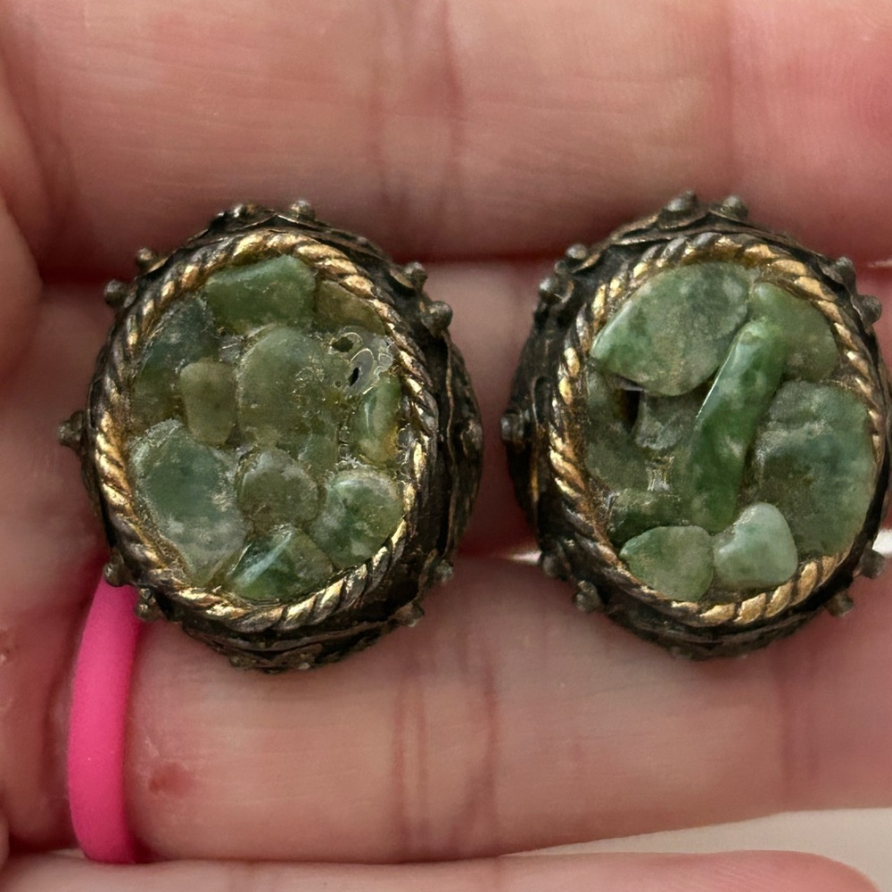 Edwardian brass Elegant Green and Gold Women's Earrings Jade clip ons